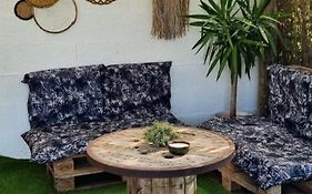Ty Grain de Sel : logement privatif avec piscine, jardin et patio